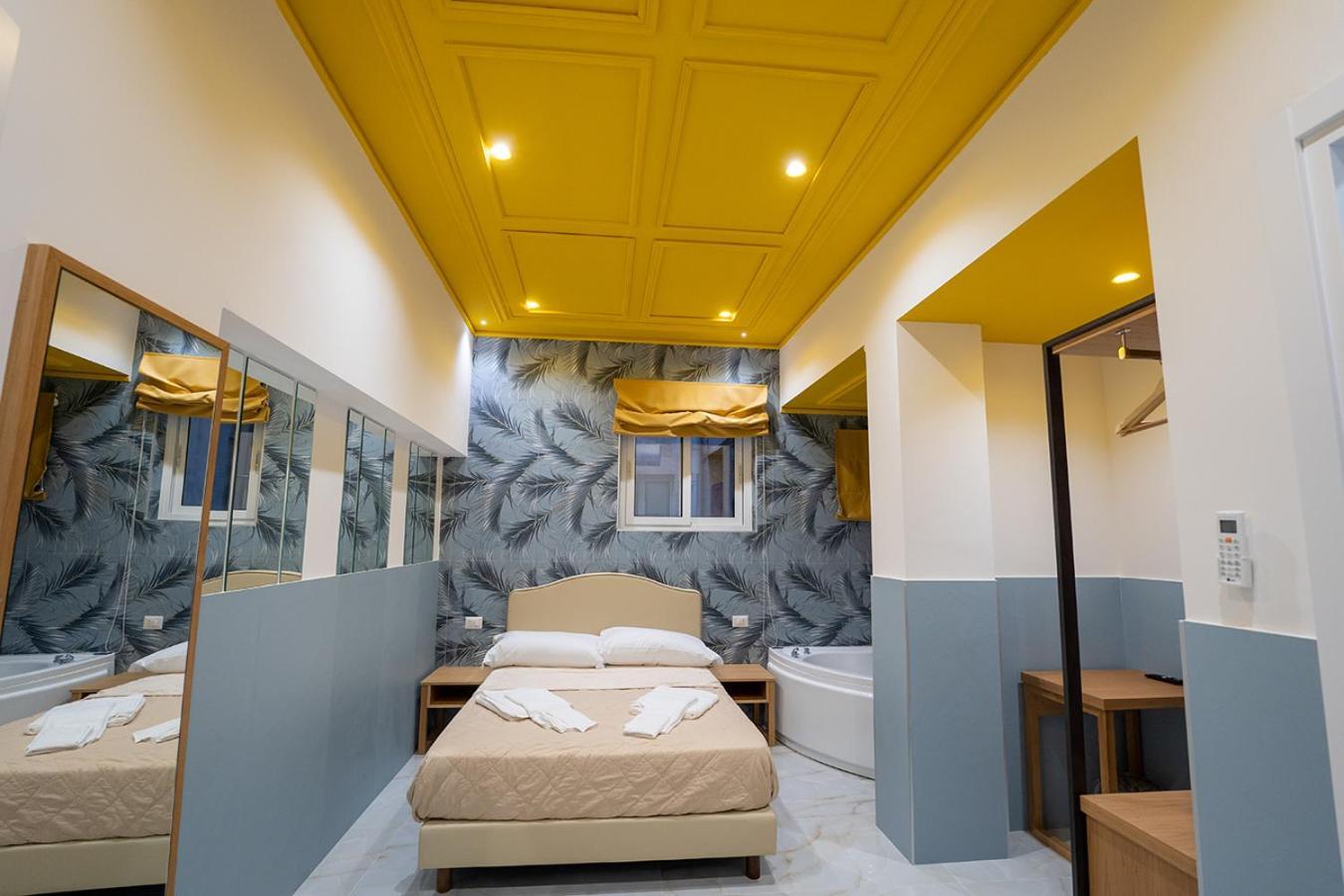 Greros H. Rooms Napoli Centro By Clapa Group Dislocated Hospitality Dış mekan fotoğraf